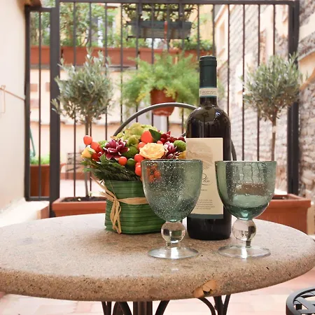 Domus Minelli Navona By Ghor * Rom