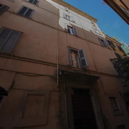 Domus Minelli Navona By Ghor