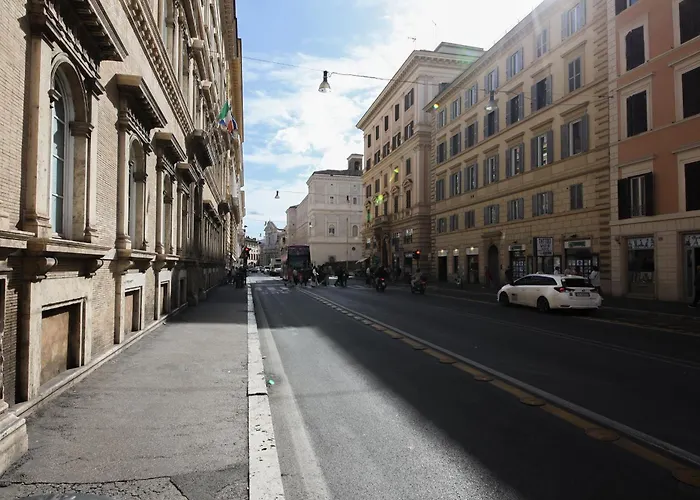 Domus Minelli Navona By Ghor