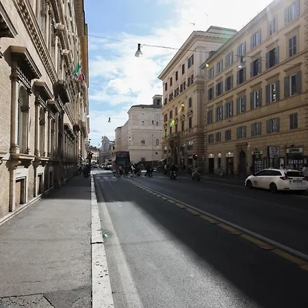 Domus Minelli Navona By Ghor